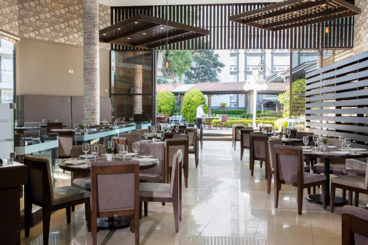 Hotel Krystal Satelite Maria Barbara Tlalnepantla  Exteriér fotografie The restaurant